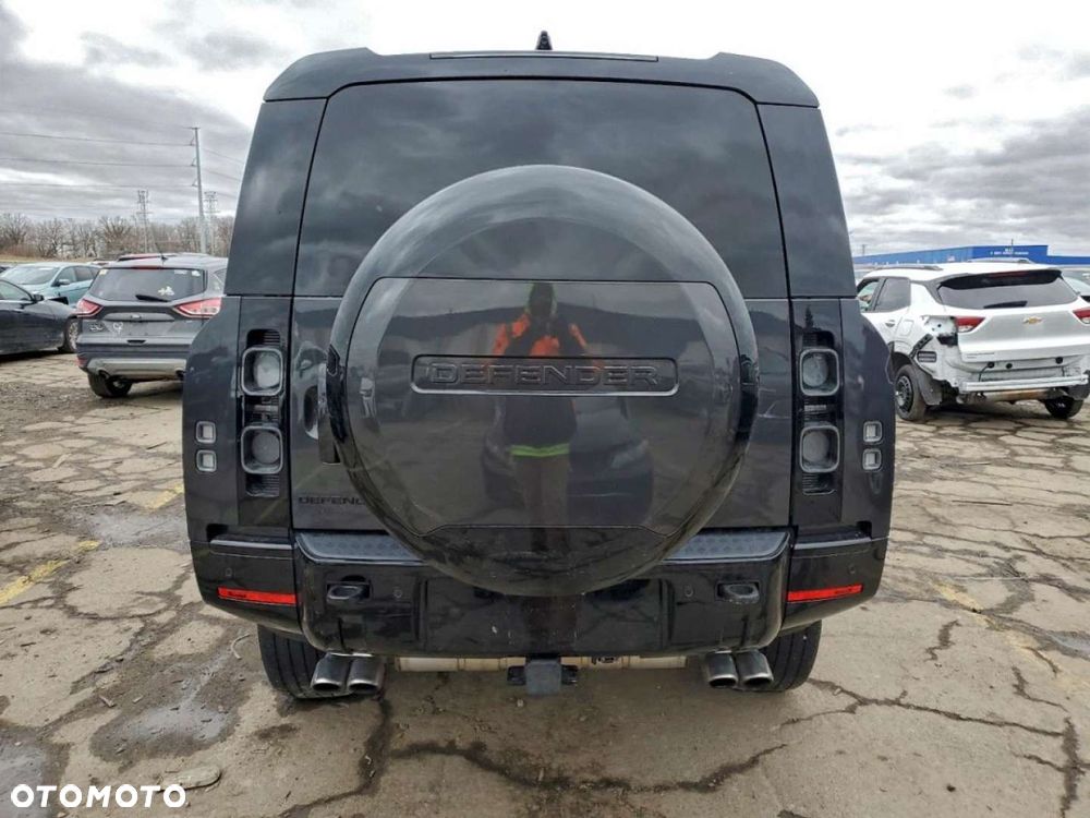 Land Rover Defender - 3