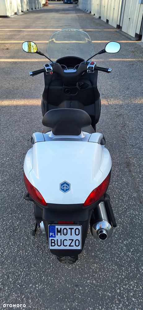 Piaggio MP-3 - 12