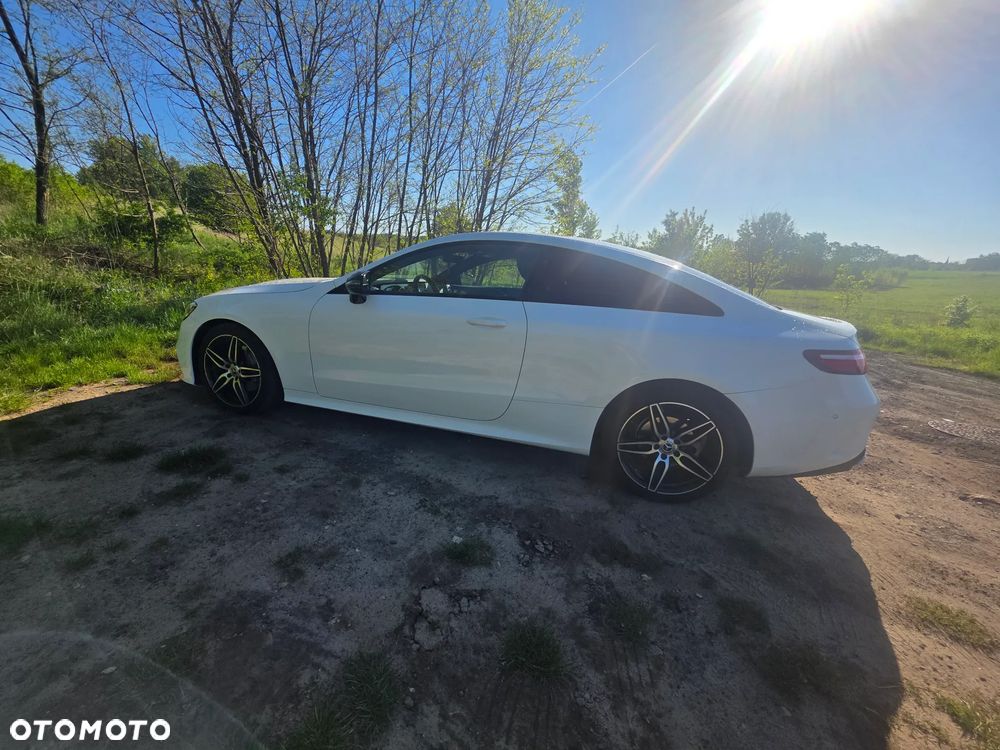 Mercedes-Benz Klasa E 220 d 4-Matic 9G-TRONIC - 4