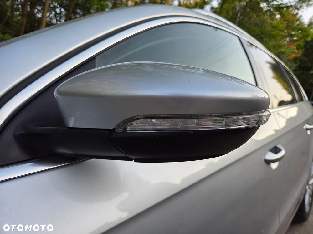 Volkswagen Passat 2.0 TDI Comfortline - 20