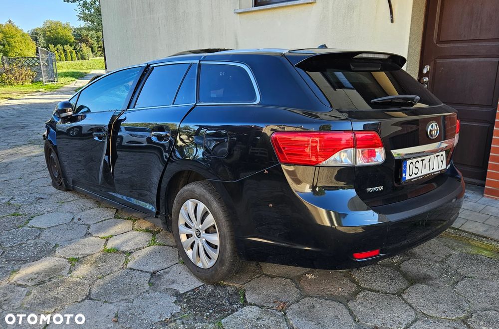 Toyota Avensis 2.0 D-4D Style - 1