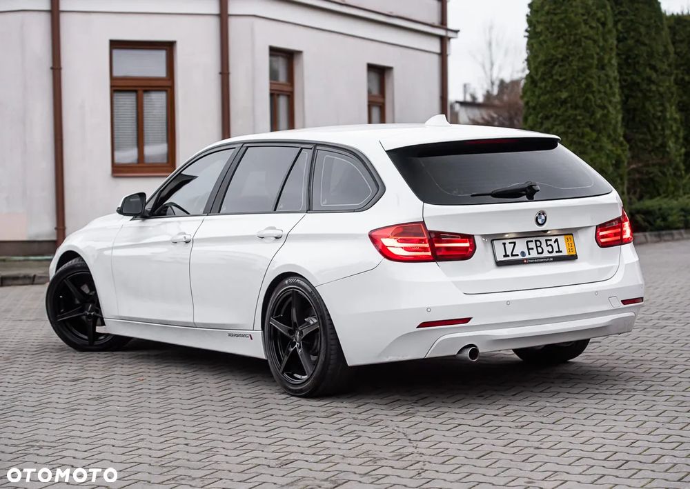 BMW Seria 3 320d - 5
