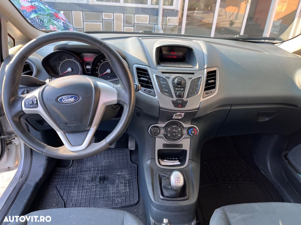 Ford Fiesta - 6