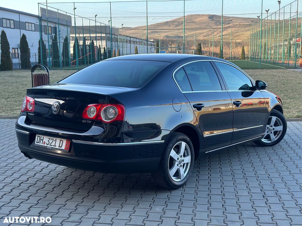 Volkswagen Passat 2.0 TDI DPF DSG Highline - 2