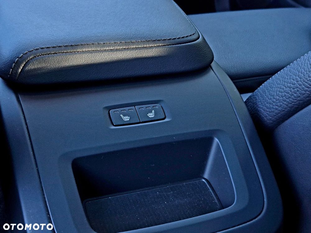 Volvo XC 60 T6 AWD Plug-In Hybrid Inscription - 24