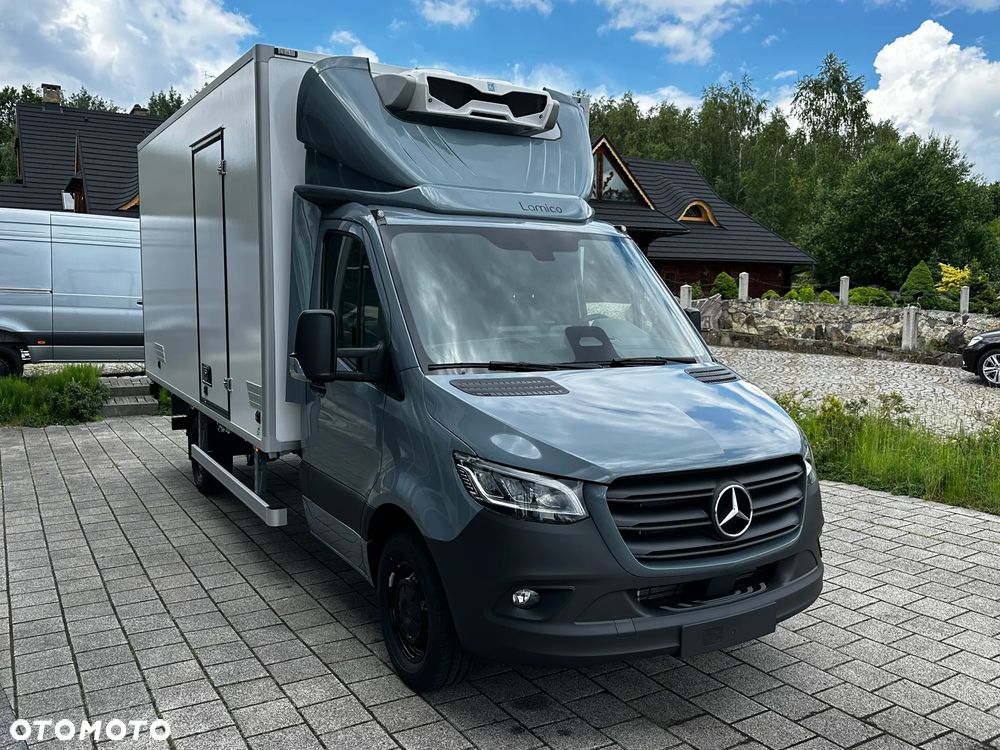 Mercedes-Benz Sprinter - 3