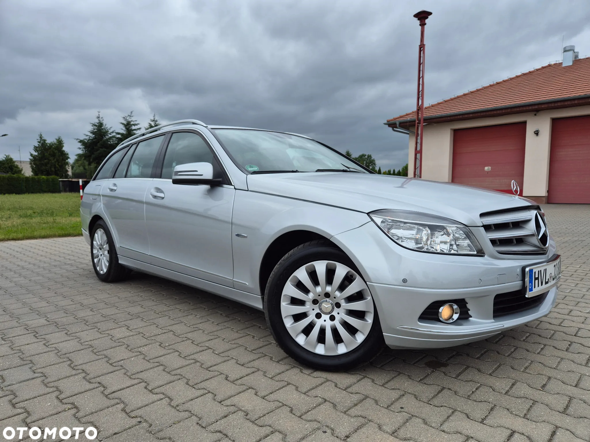 Mercedes-Benz Klasa C 180 T Kompressor Automatik BlueEFFICIENCY Special Edition - 10