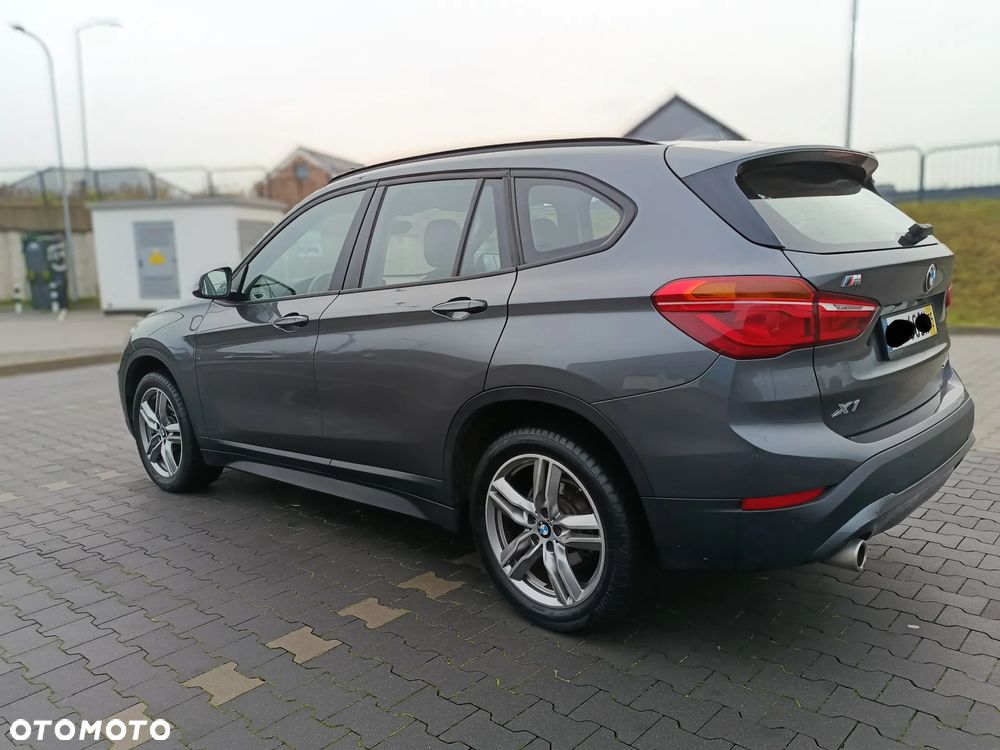BMW X1 sDrive18i GPF Sport Line - 6