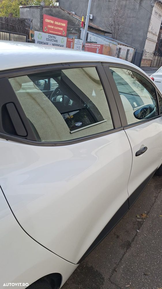 Renault Clio - 9