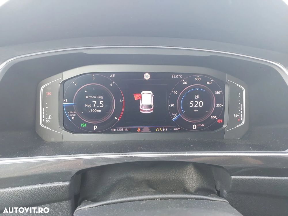 Volkswagen Tiguan - 31