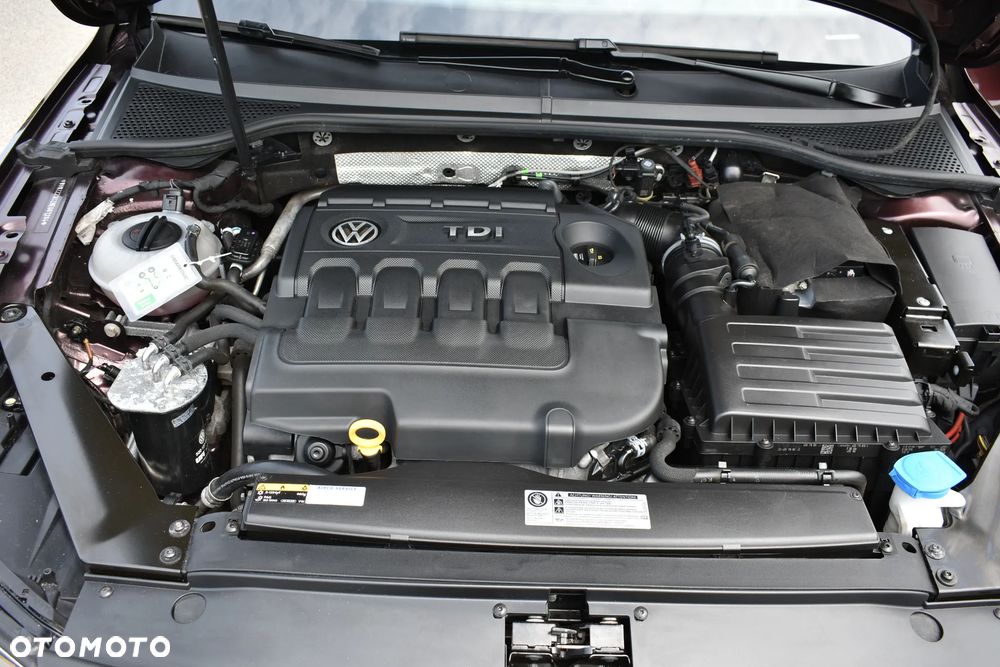 Volkswagen Passat Variant 2.0 TDI (BlueMotion Technology) Highline - 8
