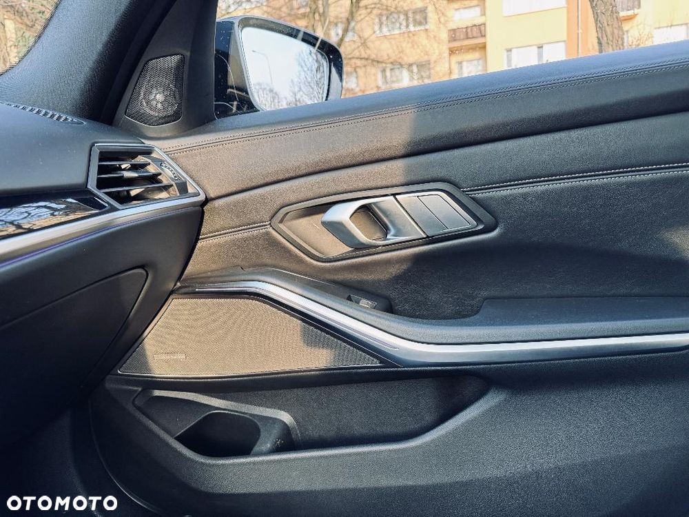 BMW Seria 3 - 13
