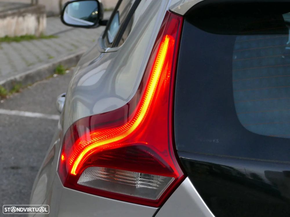 Volvo V40 1.6 D2 Momentum - 9