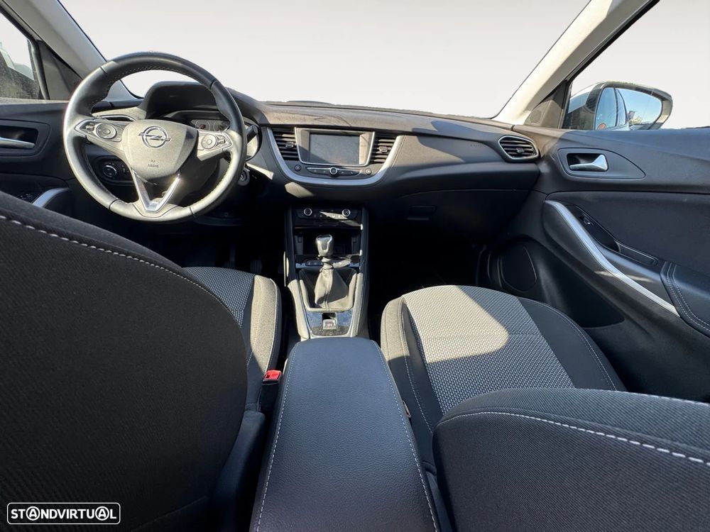 Opel Grandland X 1.2 T Innovation - 11