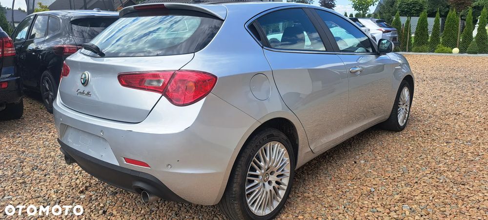 Alfa Romeo Giulietta 2.0 JTDM Veloce TCT - 6