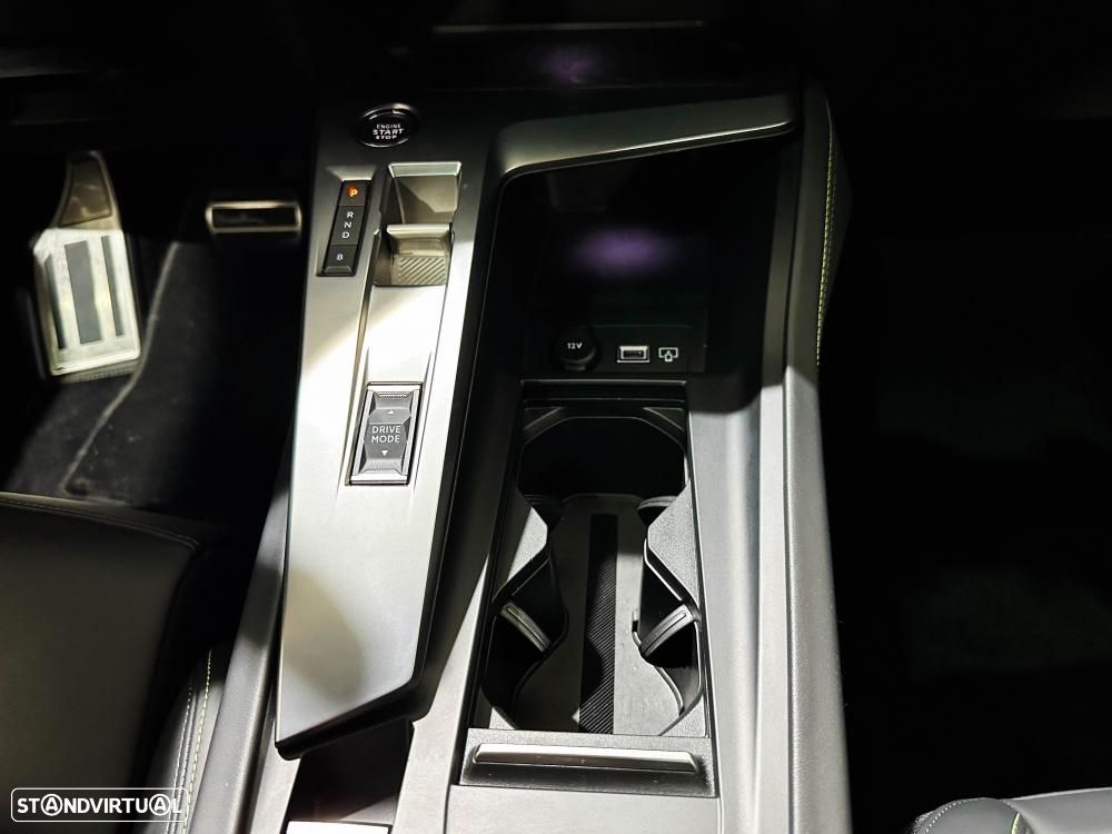 Peugeot 408 1.6 Hybrid GT e-EAT8 - 39