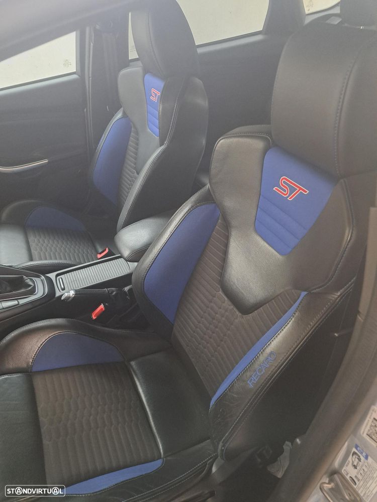 Ford Focus 2.0 TDCi ST-2 - 9