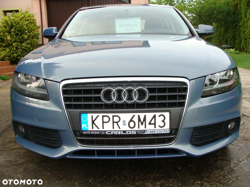 Audi A4 Limousine - 4