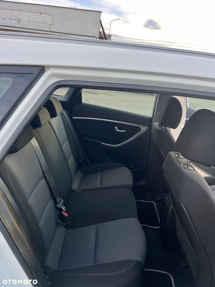 Hyundai i30 1.4 CRDi Base - 10