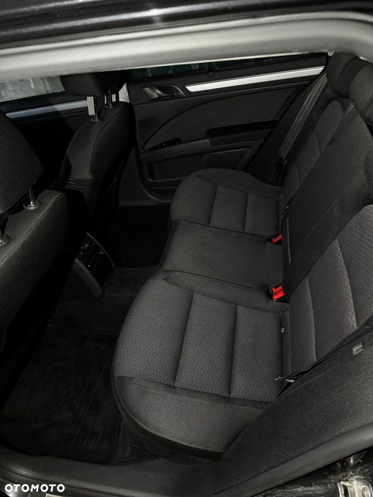 Skoda Superb 2.0 TDI Family DSG - 5