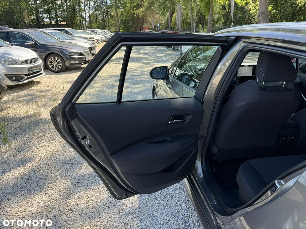 Toyota Corolla 1.8 Hybrid Comfort - 17