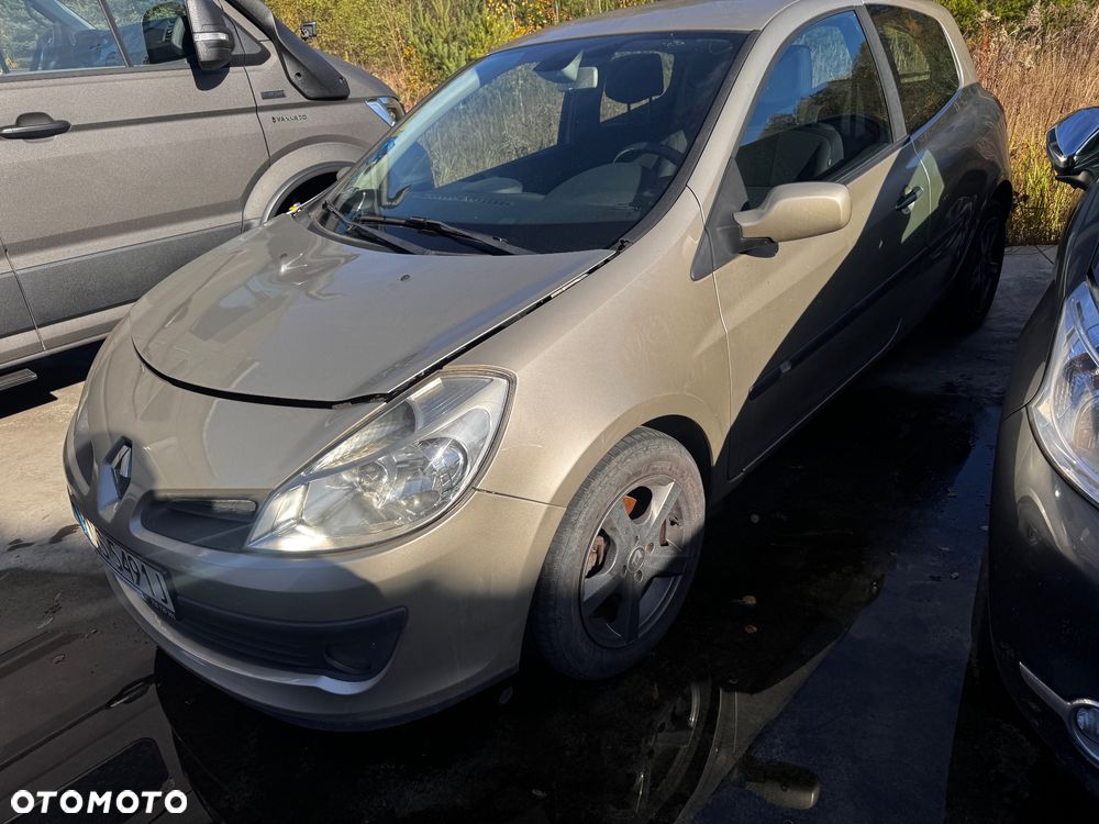 Renault Clio - 7