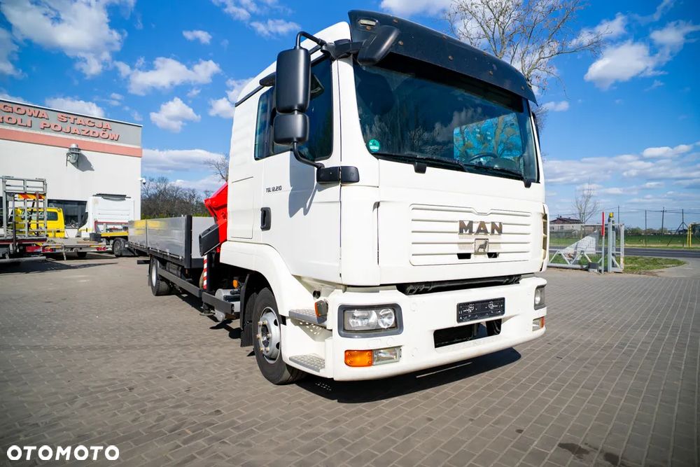 MAN TGL 12.210 + HDS  TEREX 75.2-A2 - 32