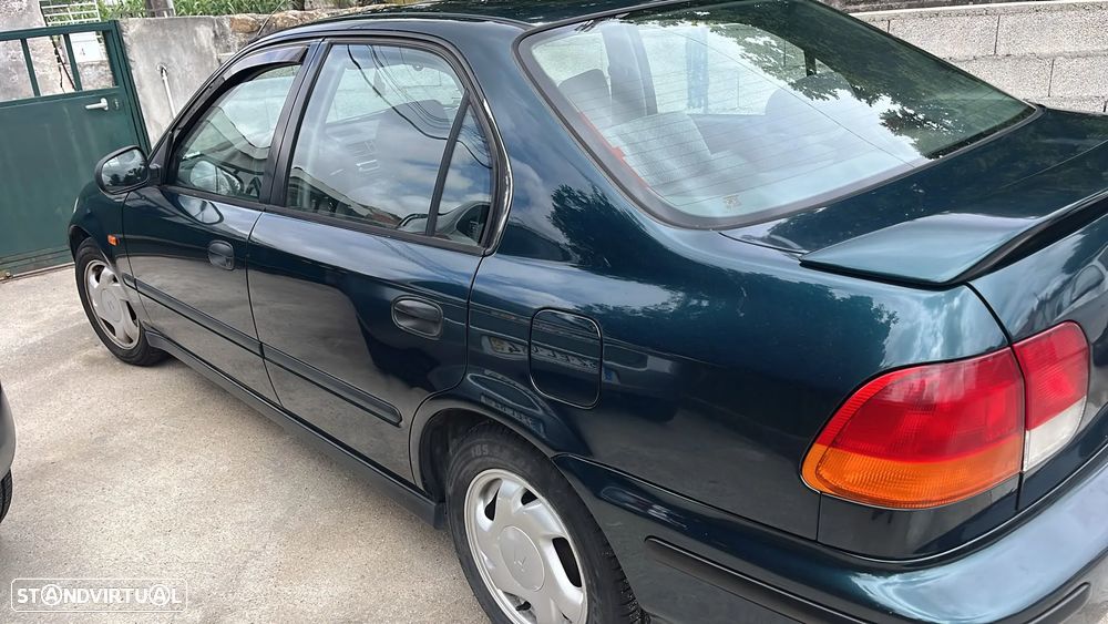 Honda Civic 1.5i LS - 3