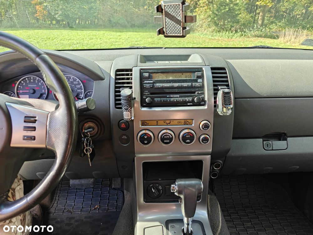 Nissan Pathfinder - 8