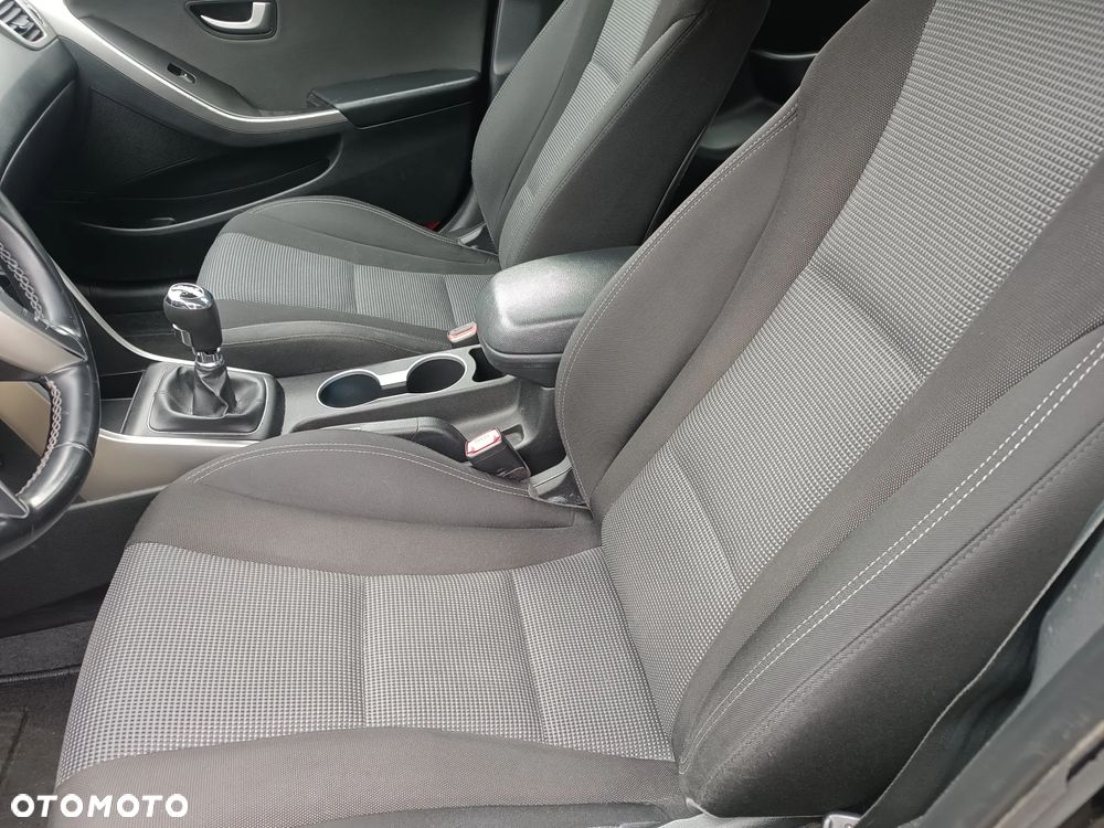 Hyundai i30 i30cw 1.4 Fifa World Cup Edition - 19