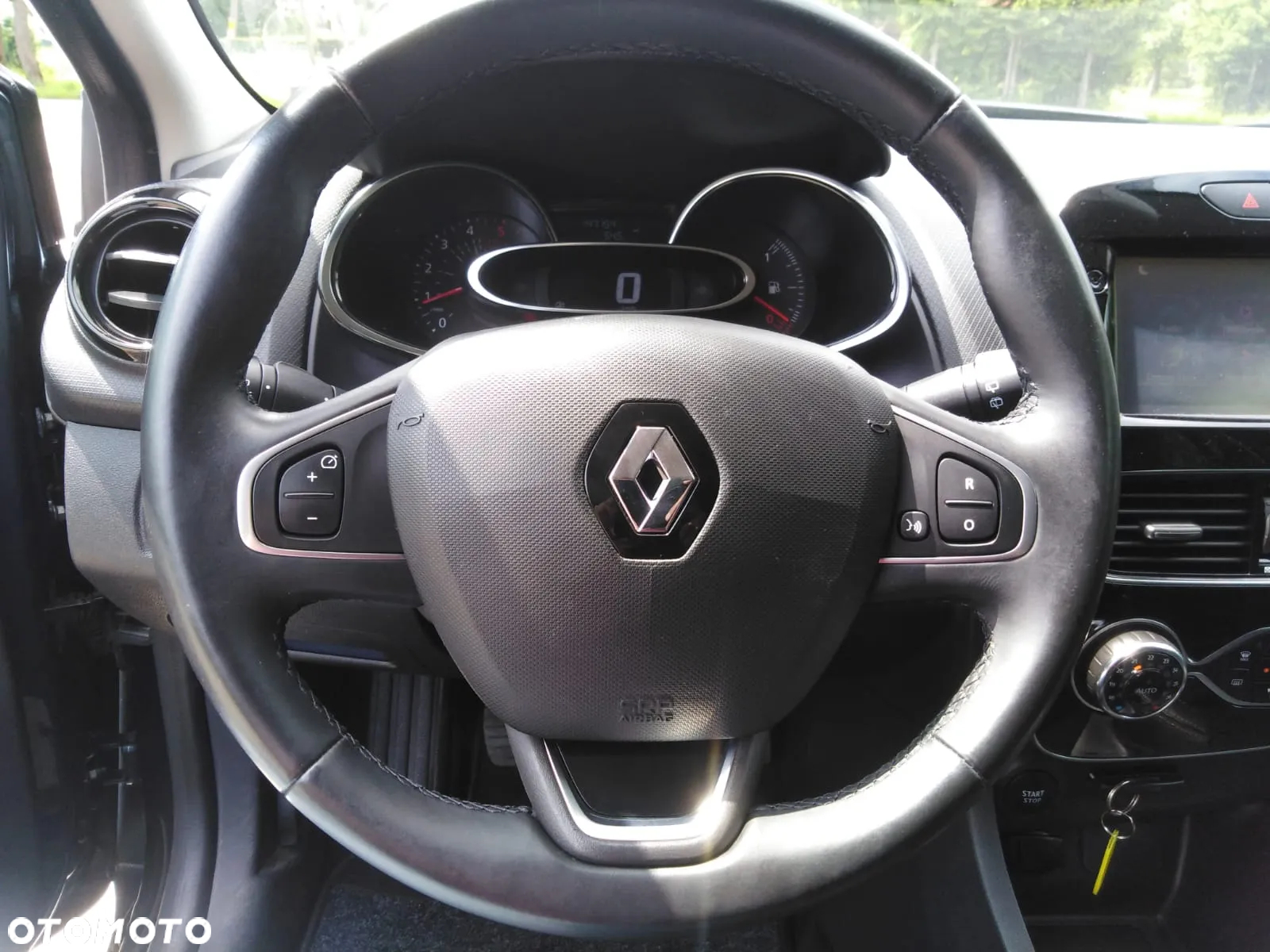 Renault Clio - 18