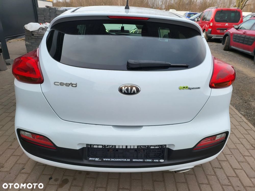 Kia ProCeed - 35