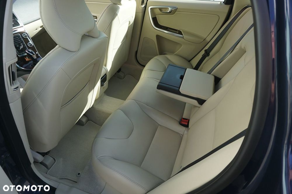 Volvo XC 60 D4 Drive-E Summum - 24