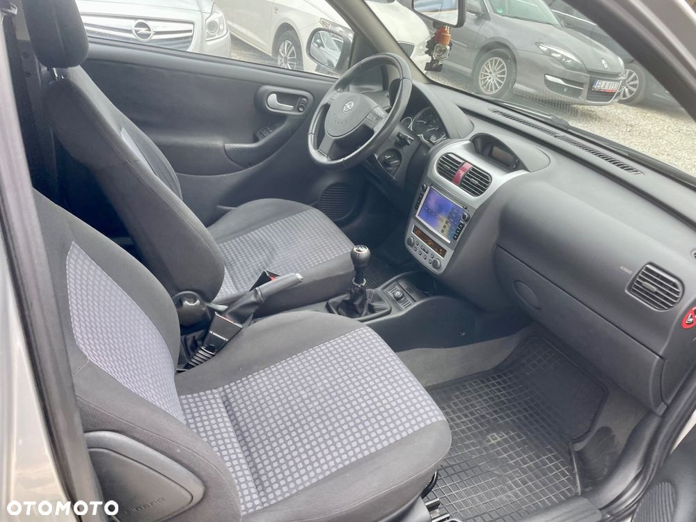 Opel Corsa - 32