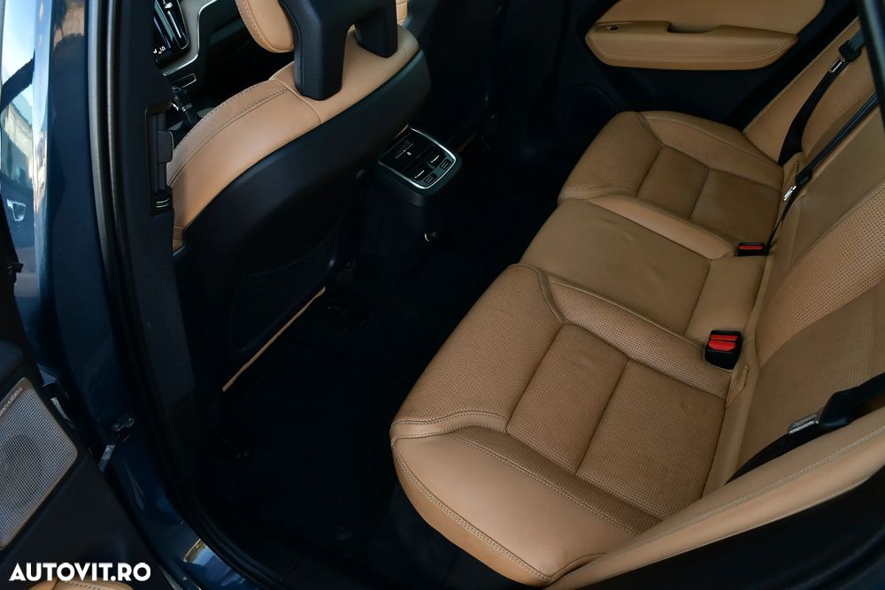 Volvo XC 60 B5 D AWD Geartronic Inscription - 15