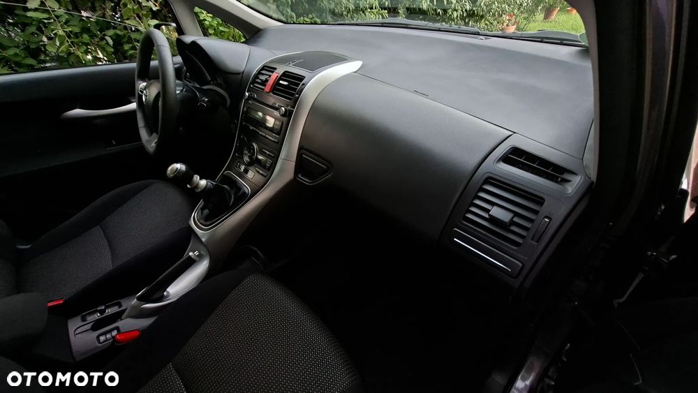 Toyota Auris 1.6 Executive - 21