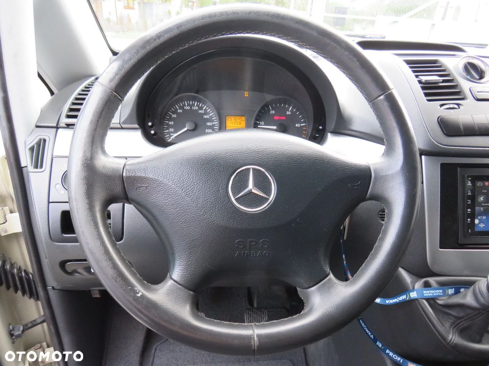Mercedes-Benz Vito Univan 639.601 - 22