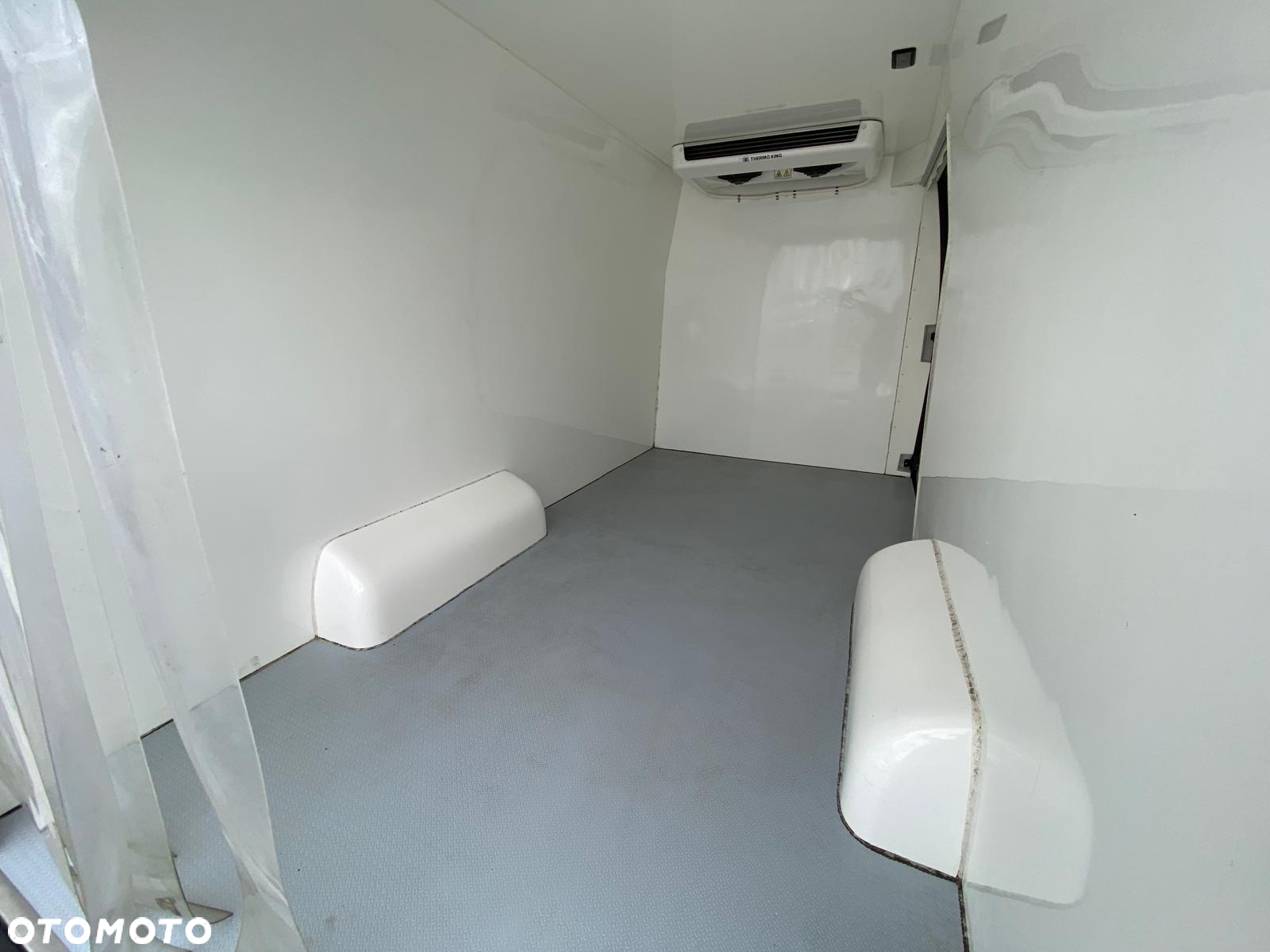 Iveco DAILY 35-140 HI-MATIC CHŁODNIA THERMO KING V200 MAX L2H2 - 23