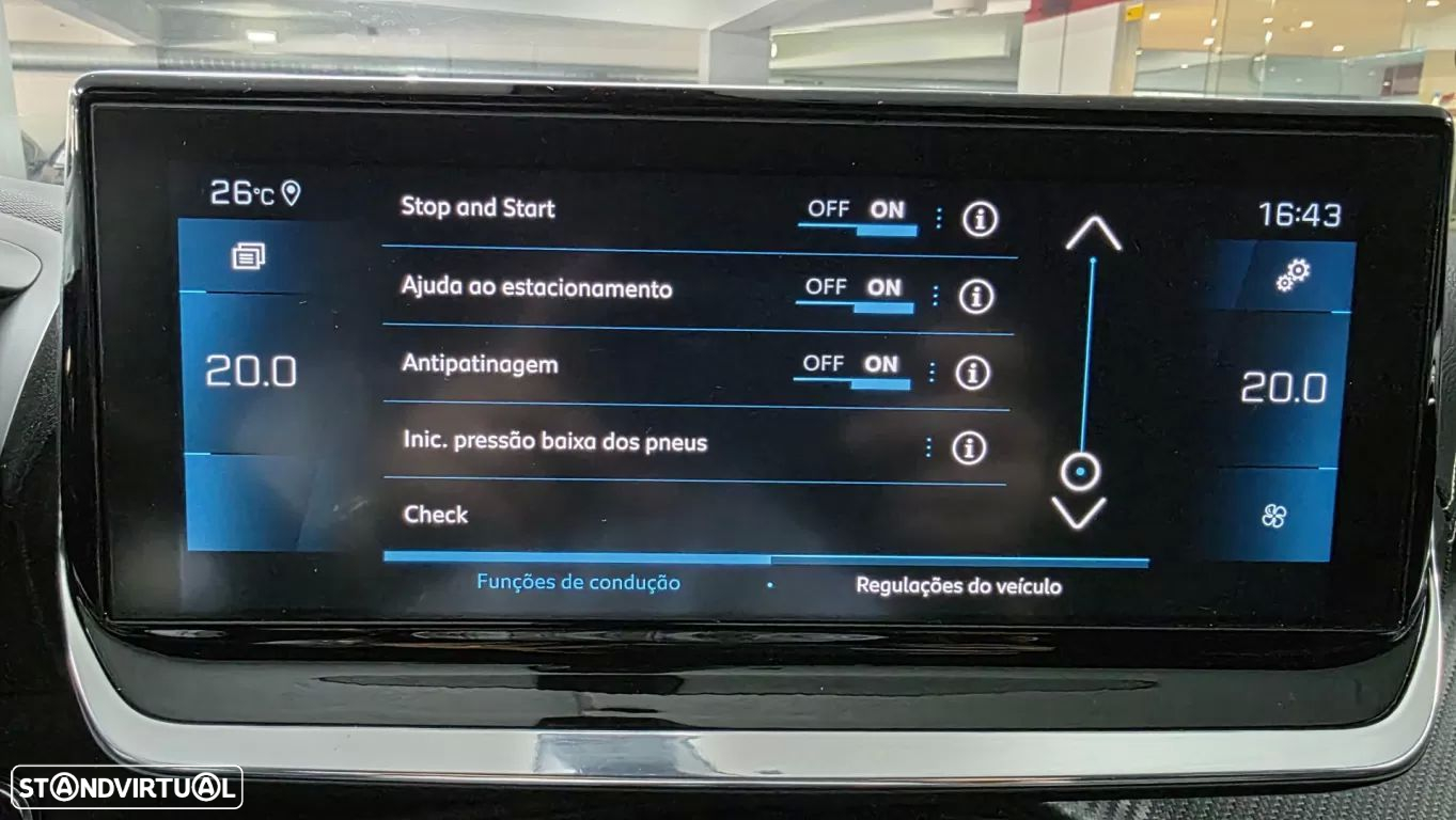 Peugeot 2008 1.2 PureTech GT Line EAT8 - 38