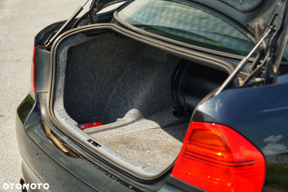 BMW Seria 3 325i - 15