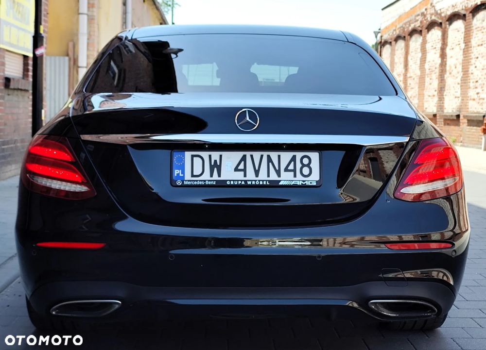 Mercedes-Benz Klasa E 300 9G-TRONIC AMG Line - 6