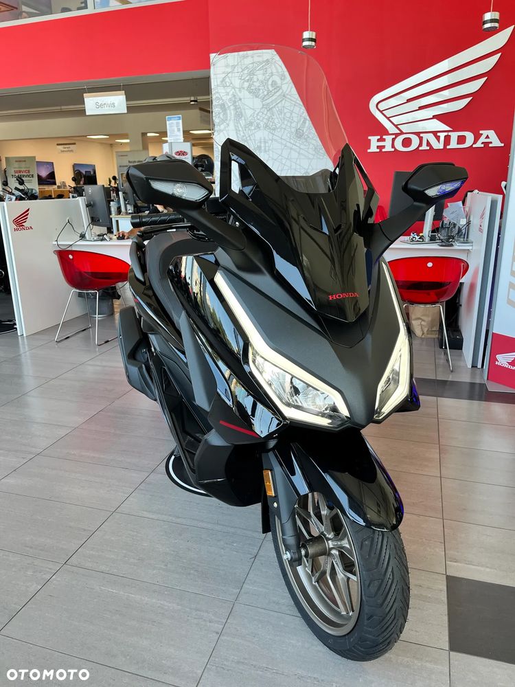 Honda NSS - 8