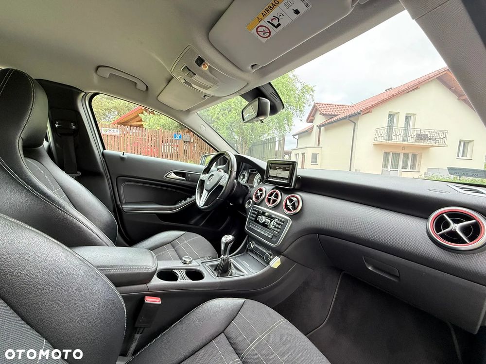 Mercedes-Benz Klasa A 180 (BlueEFFICIENCY) - 28