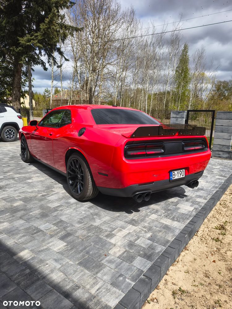 Dodge Challenger - 21