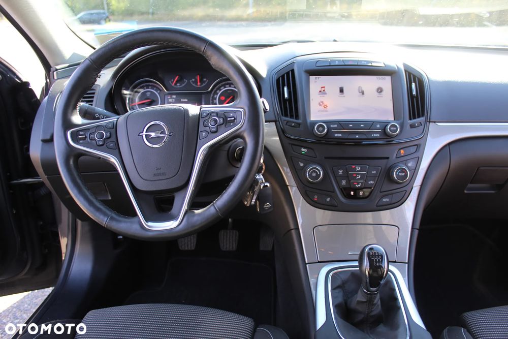 Opel Insignia - 18