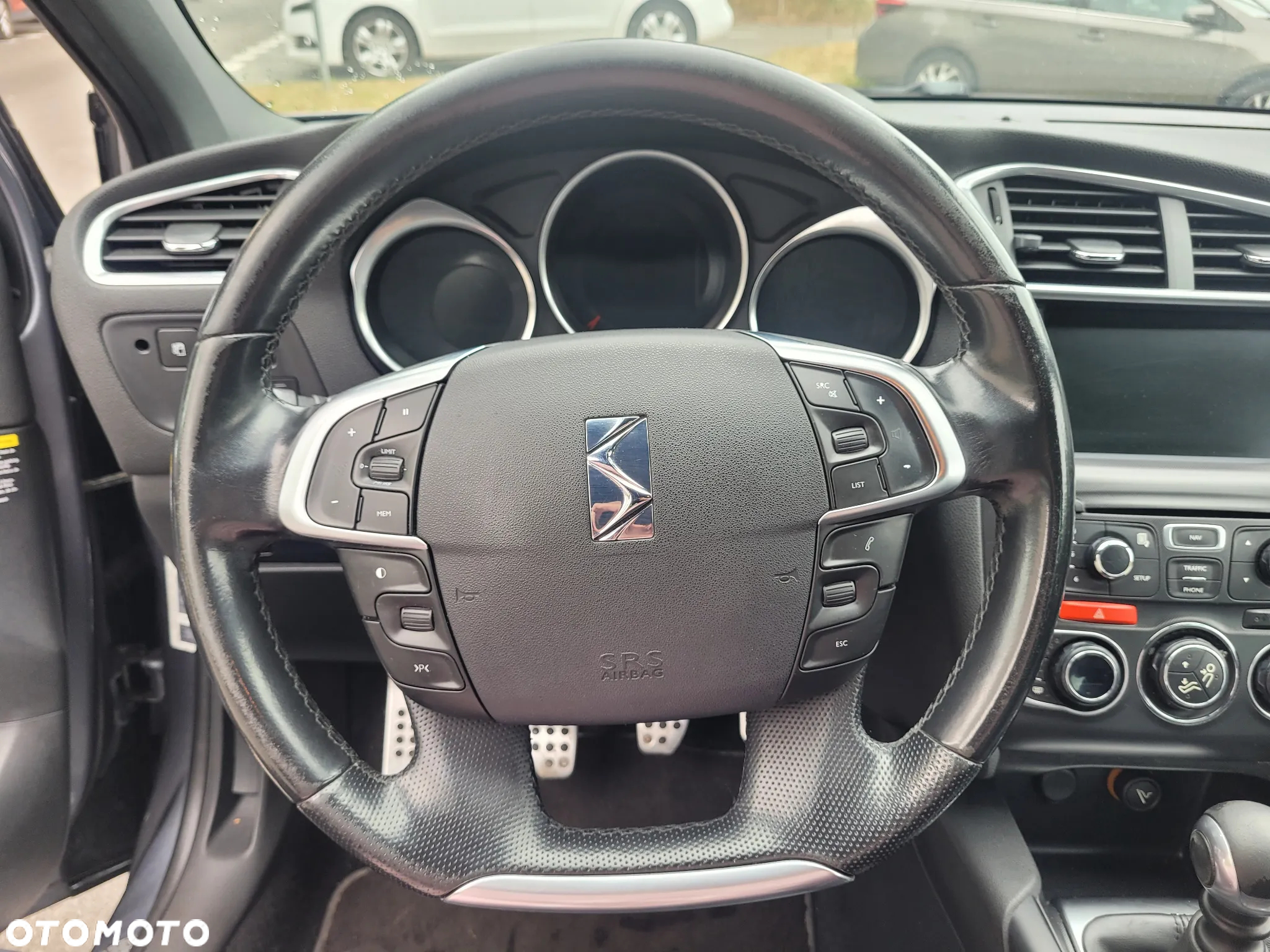 Citroën DS4 THP 200 SportChic - 12