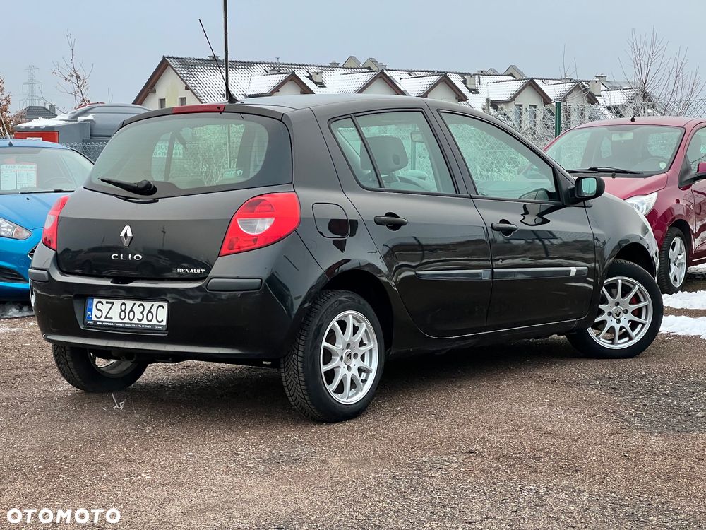 Renault Clio 1.2 16V Expression - 14