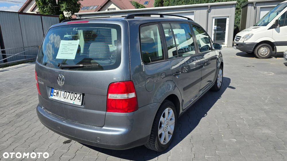 Volkswagen Touran 1.6 - 4