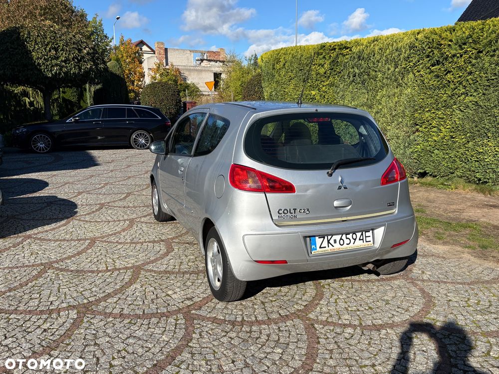 Mitsubishi Colt - 6
