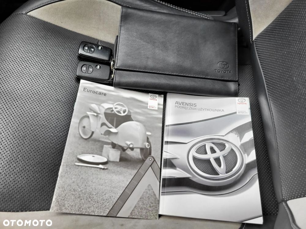 Toyota Avensis 2.0 D-4D Premium - 16